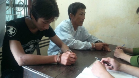 Bản tin 113 – ngày 10/5: Ập vào nhà nghỉ, tóm 2 kẻ tàng trữ ma túy…