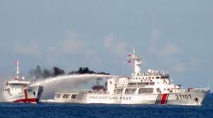 Tàu Trung Quốc bám theo, giương pháo đe dọa, uy hiếp tàu Việt Nam