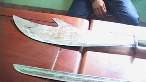 Giải quyết va chạm giao thông bằng...mã tấu