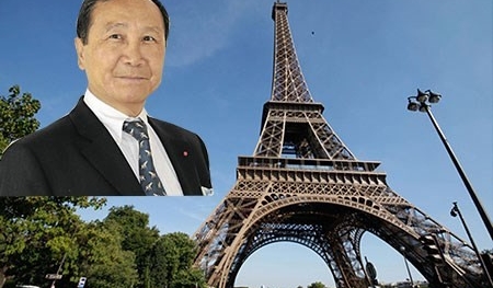 Triệu phú đô la người Việt mua tháp Eiffel
