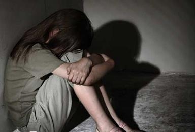 Bé gái 6 tuổi bị gã hàng xóm xâm hại ngay tại phòng trọ