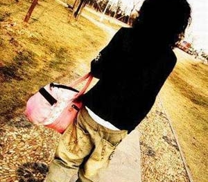 Trở về sau khi bị lừa bán vào động mại dâm : Thiếu nữ 'quyết đi hoang'