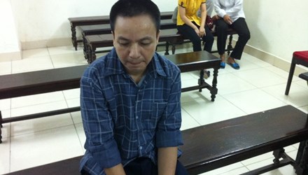 Cuồng dâm gạ tình thiếu phụ không được, dùng dao chém tới tấp