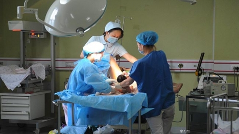 Trọn bộ ảnh ca sinh mổ của sản phụ 9X