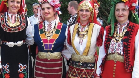 Nơi cô dâu được 'bán' ở chợ, trả về nếu mất trinh