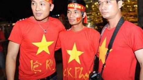 'Ca sĩ' Lệ Rơi sẽ làm phim ca nhạc để đi từ thiện