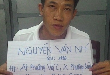 Giả danh cảnh sát chặn xe để ra oai