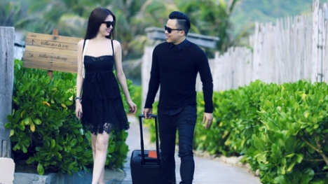 Ông bầu Khắc Tiệp hẹn hò Ngọc Trinh đến một nơi bình yên