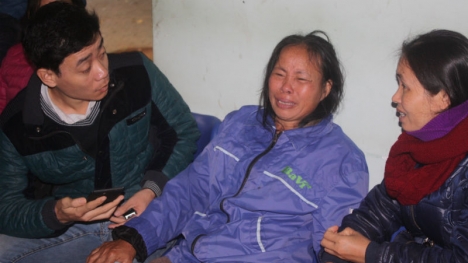 Mẹ con sản phụ chết tức tưởi, người nhà quây bệnh viện