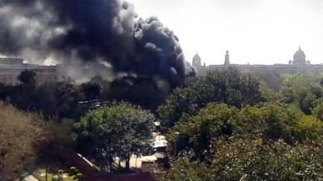 Cháy lớn tại tòa nhà Quốc hội Ấn Độ