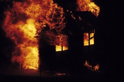 Bản tin 113 – sáng 27/3: Em út tự đốt nhà để nhà anh trai “cháy cùng”…