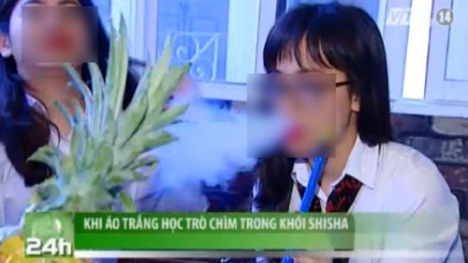 Clip nữ sinh chìm trong khói thuốc Shisha