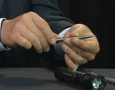 Những vũ khí tinh vi chết người của điệp viên