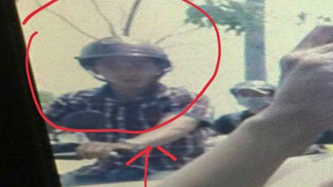 Kim Tuyến bị dàn cảnh cướp giật ngay giữa phố