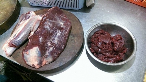 150.000 đồng/kg thịt trâu đông lạnh giả dạng thịt bò