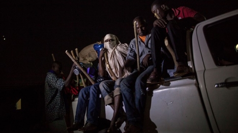 Sa mạc lớn nhất trên thế giới biến thành 'thiên đường' buôn người