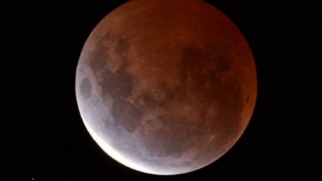 Video: Ngắm nguyệt thực toàn phần từ Mặt Trăng