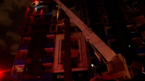 Khách sạn 9 tầng ở trung tâm Sài Gòn bốc cháy, nhiều khách mắc kẹt