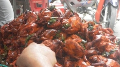 Thực hư đặc sản chim quay Ninh Hiệp tẩm bột sắt