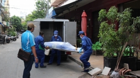 Đạo diễn sân khấu chết bí ẩn trong căn hộ chung cư