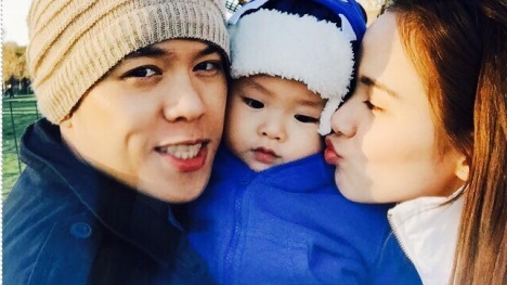 Khoảnh khắc ngọt ngào của Diễm Hương cùng chồng và con trai