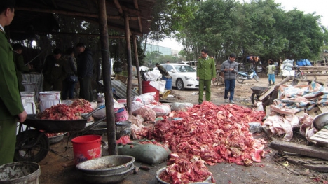 Hà Nội: Kinh hoàng phát hiện hơn 60 tấn da trâu bò, mỡ bẩn