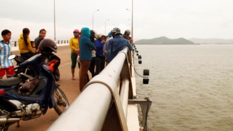 Về Bình Định thăm người yêu, nam thanh niên nhảy cầu tự tử