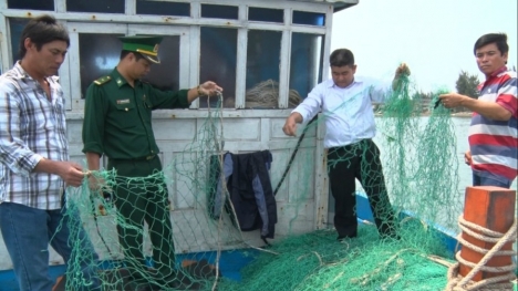 Tàu cá Quảng Trị bị 3 tàu nước ngoài tấn công