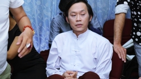 NSƯT Hoài Linh thừa nhận làm việc kiệt sức lấy tiền xây nhà thờ Tổ