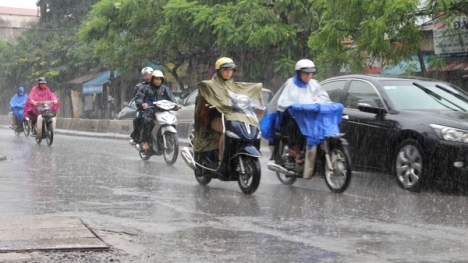 Miền Bắc mưa trên diện rộng, có thể xuất hiện tố lốc, mưa đá