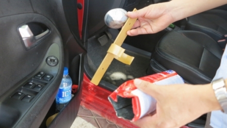 Bình cứu hỏa phát nổ trong xe Kia morning