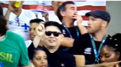Video: Người giống hệt Kim Jong-un xuất hiện trên khán đài Olympic
