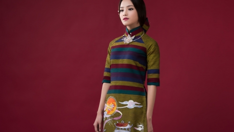 Người đẹp HHVN Tố Như hoá 'nàng thơ' trong thiết kế Áo dài Lan Hương