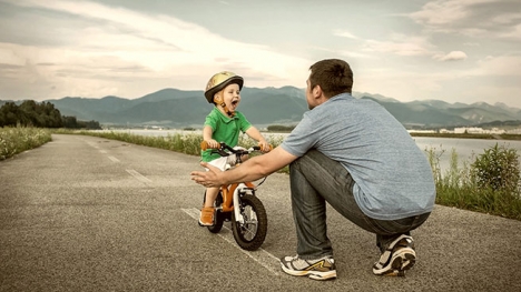 4 Bí quyết dạy trẻ đi xe đạp không phải cha mẹ nào cũng biết