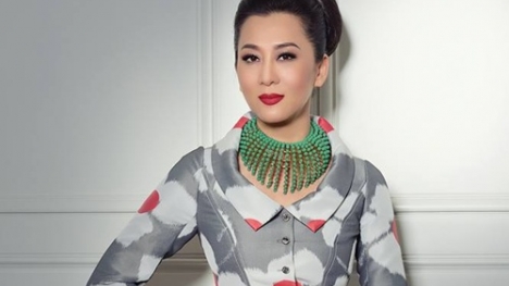 MC Kỳ Duyên quyên góp 14.000 USD tiền phúng viếng mẹ làm từ thiện