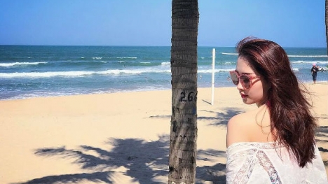 Đặng Thu Thảo diện bikini nóng bỏng khi cùng bạn trai doanh nhân đi du lịch Đà Nẵng