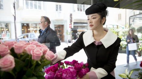 Lý Nhã Kỳ đẹp quý phái tới viếng mộ Công nương Grace Kelly