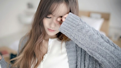 Những thói quen âm thầm tàn phá đôi mắt của bạn