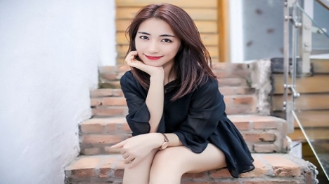 Hòa Minzy tiết lộ 'bạn trai' mới qua dòng trạng thái tâm trạng