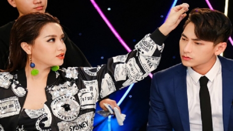 'Chuyện tình' Bích Phương- Isaac khiến người hâm mộ xôn xao