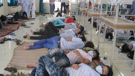 Hơn 100 người bị ngộ độc khi đang đi nghỉ mát