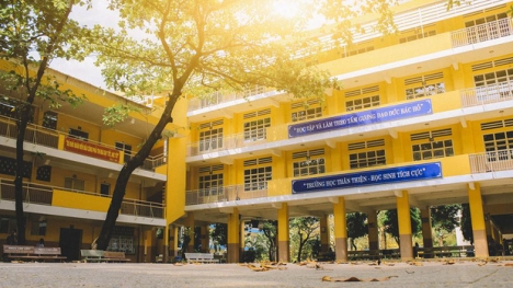 Có hay không việc trường Nguyễn Thượng Hiền (TP.HCM) quy định nam - nữ không được ngồi cạnh nhau?