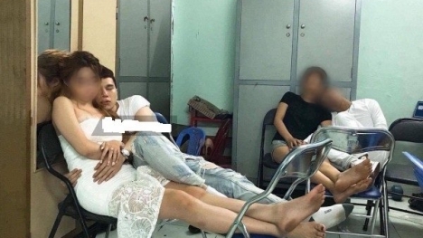 Nghi vấn Hoàng Tôn say xỉn trong quán bar, bị đưa về công an phường