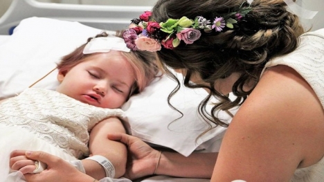 Điều ước cuối của cô bé 4 tuổi: “Con muốn làm phù dâu trong đám cưới bố mẹ”  