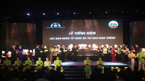 Lễ tưởng niệm gần 7.000 nạn nhân tử vong vì tai nạn giao thông