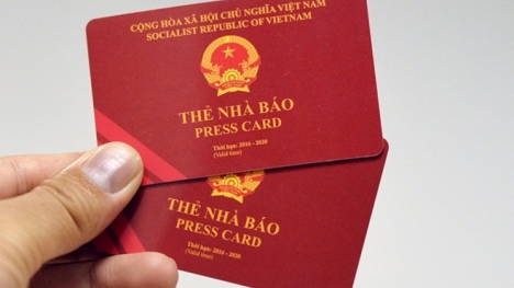 Làm rõ việc cấp thẻ nhà báo cho...chủ vựa phế liệu