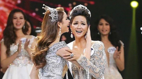 Tân Hoa hậu H'Hen Niê mở lại facebook sau 1 tuần tuyên bố hạn chế dùng mạng xã hội