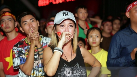 Sao Việt đã khóc như mưa sau màn thua vào phút chót của đội tuyển U23 Việt Nam