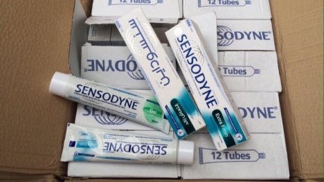 Thu giữ gần 14.000 tuýp kem đánh răng Sensodyne 'dỏm' tại Hà Nội