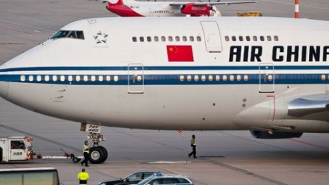 Máy bay bất ngờ chuyển hướng vì phi hành đoàn bị bắt làm con tin